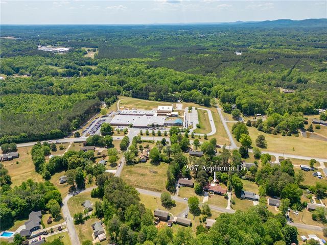 207 Arphenia Drive, West Union, SC 29696