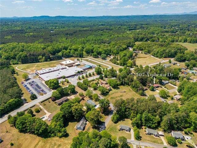207 Arphenia Drive, West Union, SC 29696