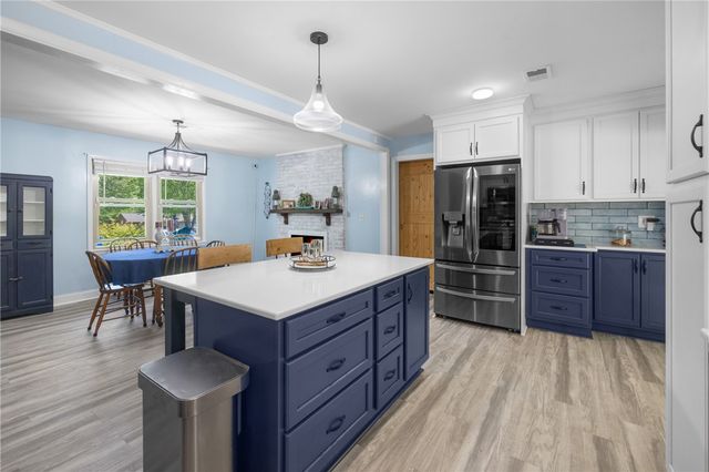 207 Arphenia Drive, West Union, SC 29696