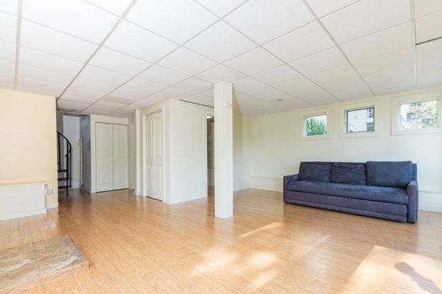 11 Bridge Street, Kittery, ME 03904