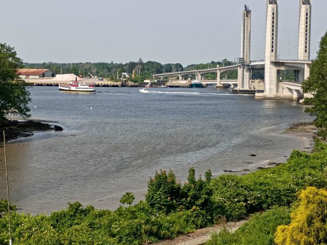 11 Bridge Street, Kittery, ME 03904
