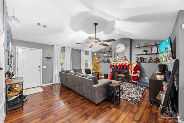 2625 Tupelo Ave, Pensacola, FL 32526