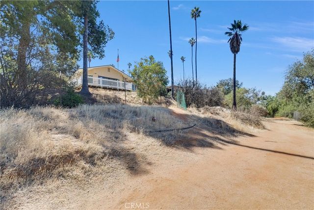 1505 Gratton Street, Riverside, CA 92504