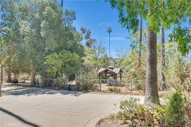 1505 Gratton Street, Riverside, CA 92504