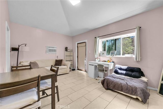 1505 Gratton Street, Riverside, CA 92504