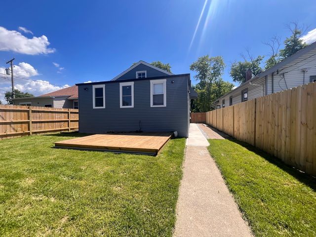 15116 Marshfield Avenue, Harvey, IL 60426