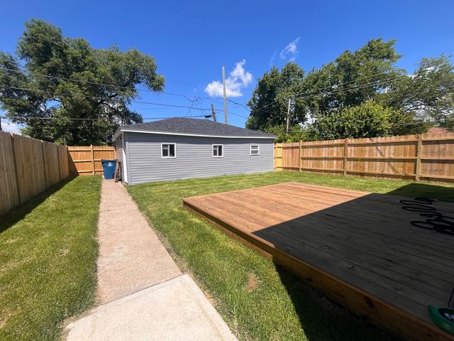 15116 Marshfield Avenue, Harvey, IL 60426