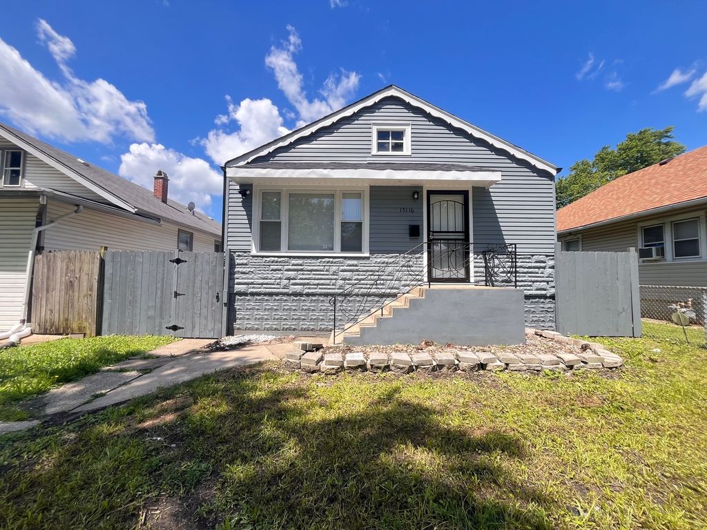 15116 Marshfield Avenue, Harvey, IL 60426