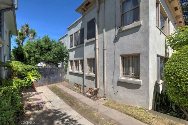 2523 5th Avenue, Los Angeles, CA 90018