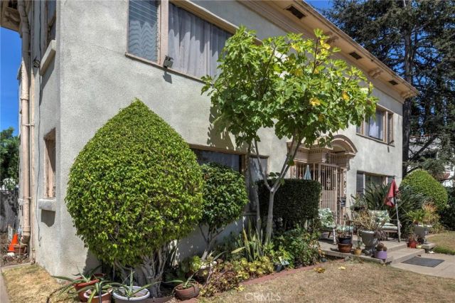 2523 5th Avenue, Los Angeles, CA 90018