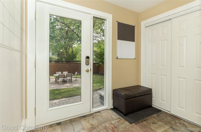 189 W Maplehurst Street, Ferndale, MI 48220
