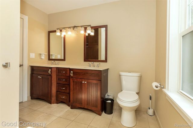 189 W Maplehurst Street, Ferndale, MI 48220