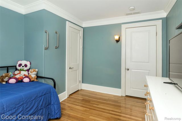 189 W Maplehurst Street, Ferndale, MI 48220