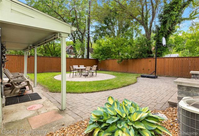 189 W Maplehurst Street, Ferndale, MI 48220