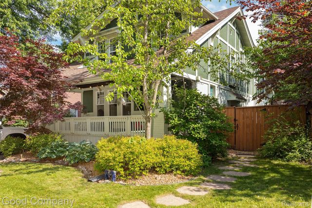 189 W Maplehurst Street, Ferndale, MI 48220