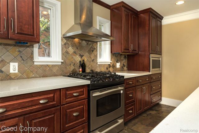 189 W Maplehurst Street, Ferndale, MI 48220