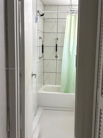 1735 NE 164th St B203, North Miami Beach, FL 33162