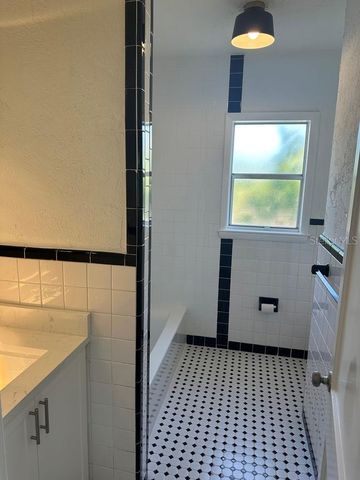 1614 N OSCEOLA AVENUE, Clearwater, FL 33755