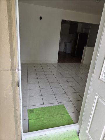5605 Taylor St 1, Hollywood, FL 33021