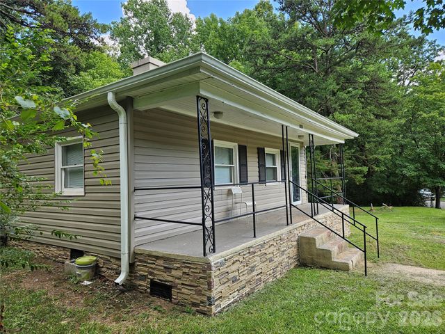 3010 Capitol Drive, Charlotte, NC 28208