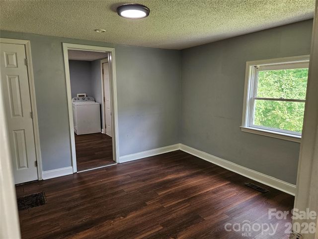 3010 Capitol Drive, Charlotte, NC 28208