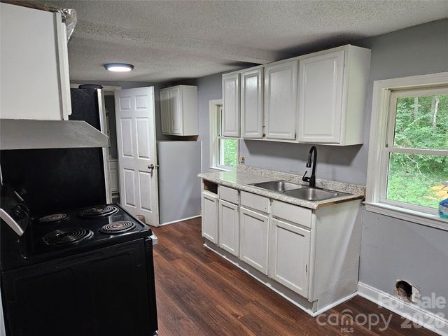 3010 Capitol Drive, Charlotte, NC 28208