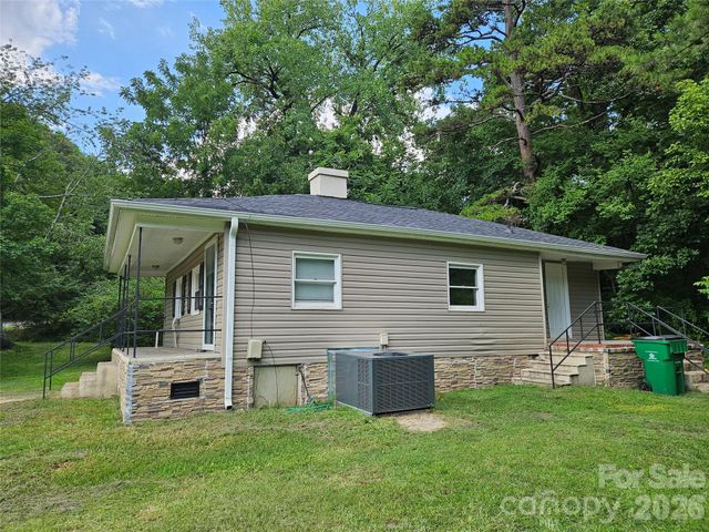 3010 Capitol Drive, Charlotte, NC 28208