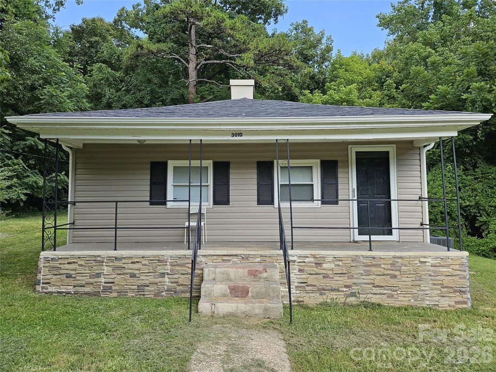 3010 Capitol Drive, Charlotte, NC 28208