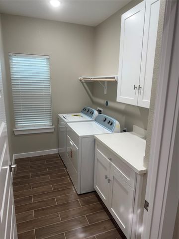 3555 Noah Street, Houston, TX 77021