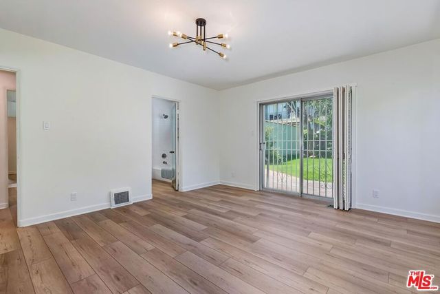 119 N Almont Drive, Los Angeles, CA 90048