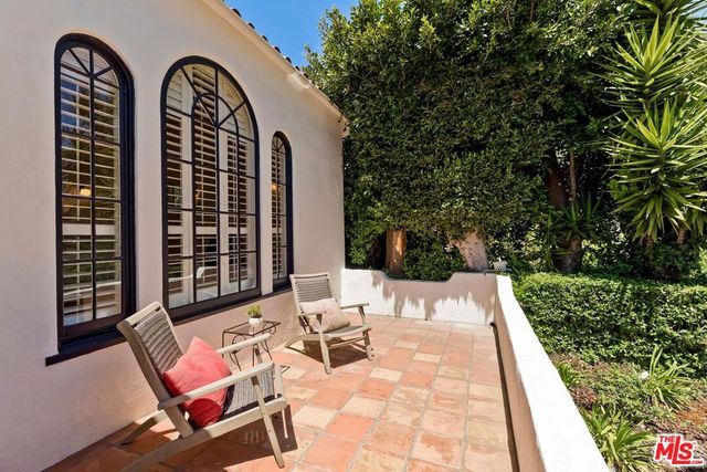 119 N Almont Drive, Los Angeles, CA 90048