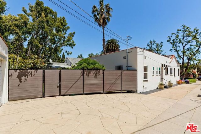 119 N Almont Drive, Los Angeles, CA 90048