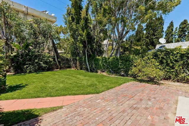 119 N Almont Drive, Los Angeles, CA 90048