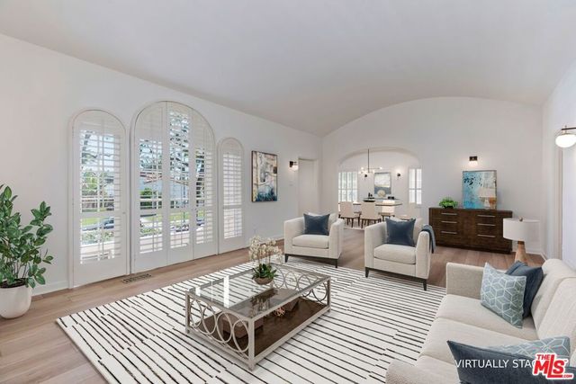 119 N Almont Drive, Los Angeles, CA 90048