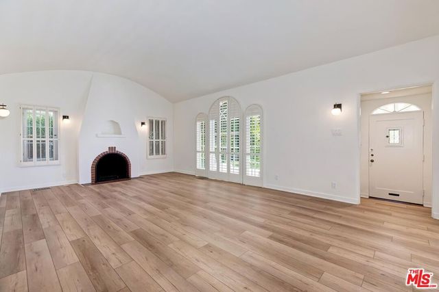 119 N Almont Drive, Los Angeles, CA 90048