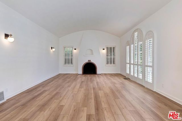 119 N Almont Drive, Los Angeles, CA 90048