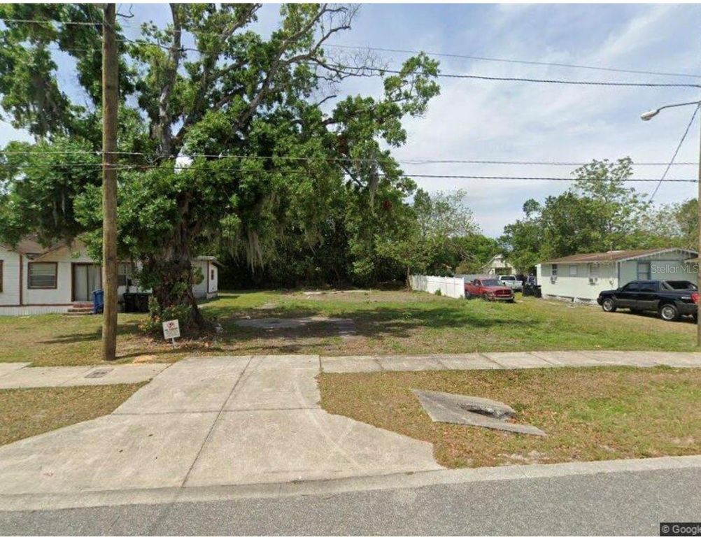 Image 1 of property listing at 1530 REGAN AVENUE, Orlando, FL 32807