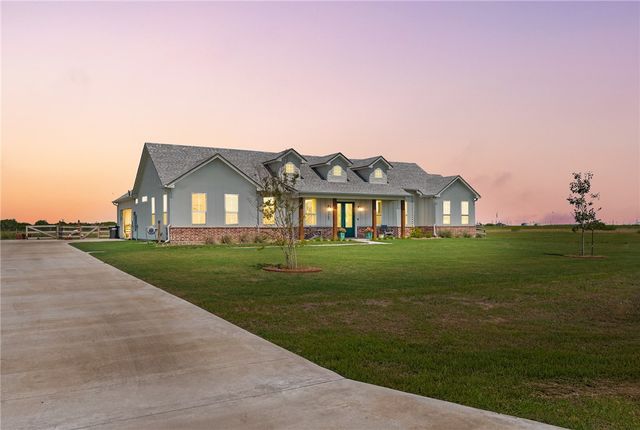 1363 Saltgrass Dr, Taft, TX 78390