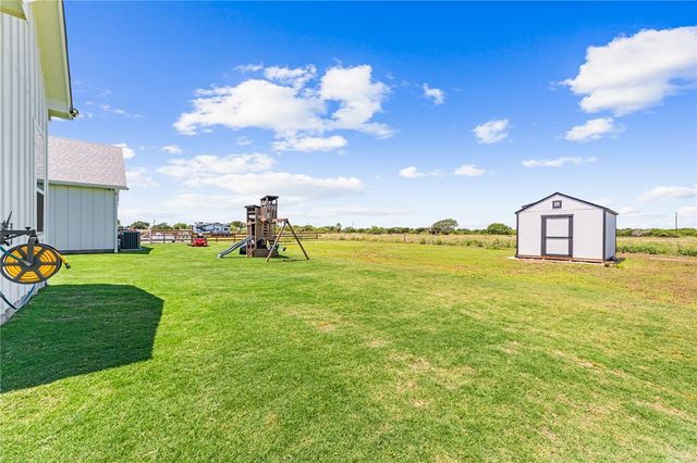 1363 Saltgrass Dr, Taft, TX 78390