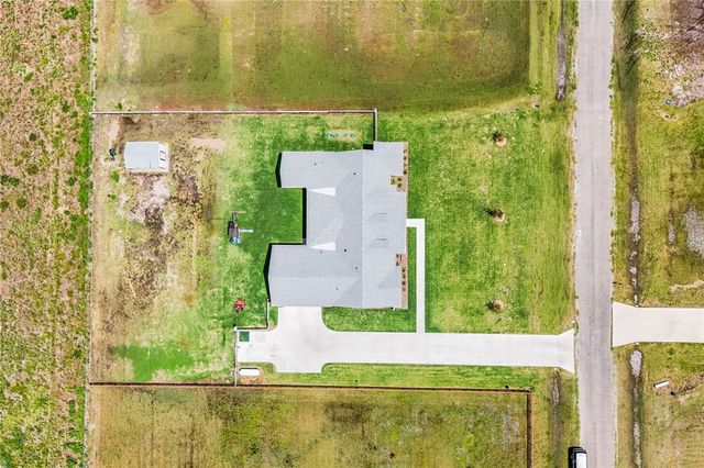 1363 Saltgrass Dr, Taft, TX 78390