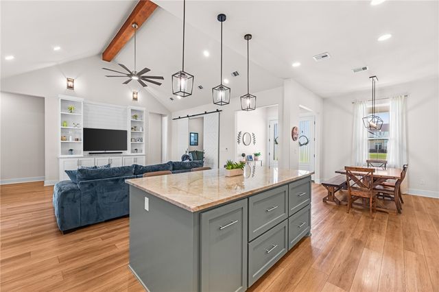 1363 Saltgrass Dr, Taft, TX 78390