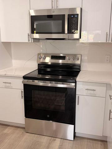 10401 SW 108th Avenue 240, Miami, FL 33176