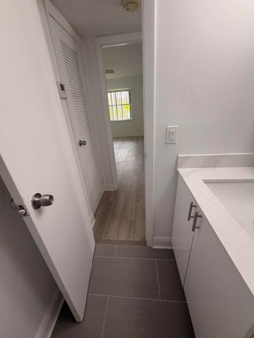 10401 SW 108th Avenue 240, Miami, FL 33176