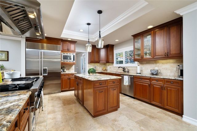 2294 Coolcrest, Upland, CA 91784