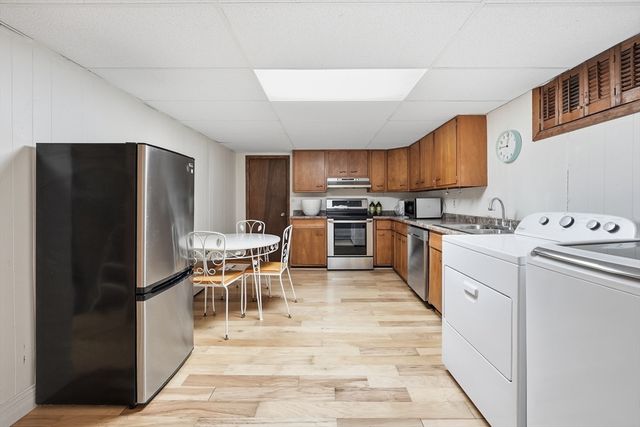 22 Maxdale Rd, Worcester, MA 01602