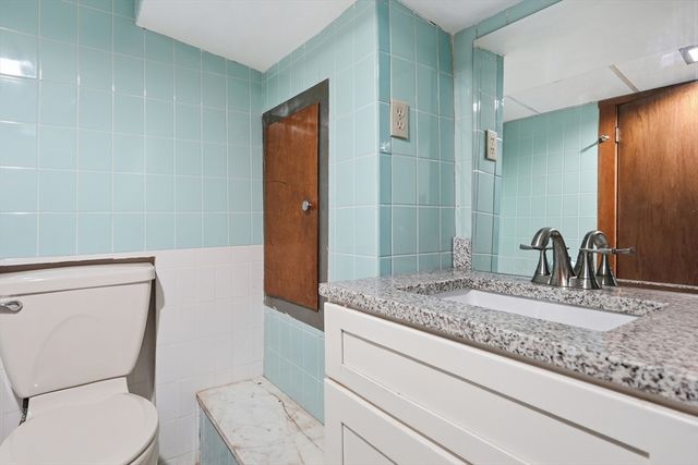 22 Maxdale Rd, Worcester, MA 01602