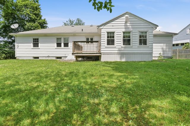 22 Maxdale Rd, Worcester, MA 01602