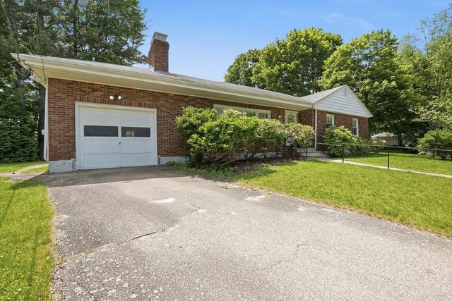 22 Maxdale Rd, Worcester, MA 01602