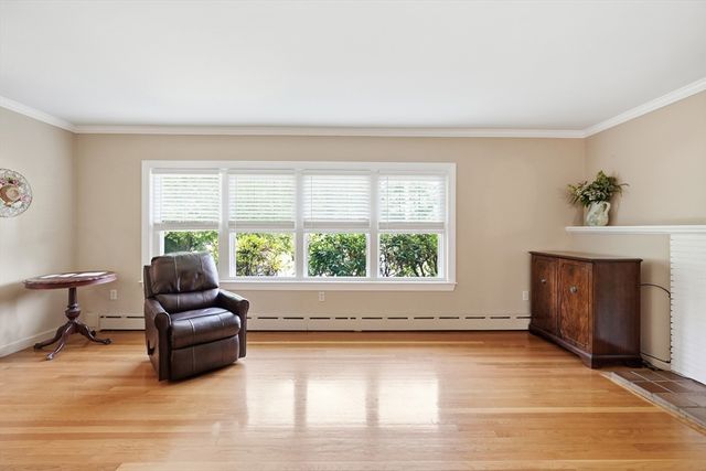 22 Maxdale Rd, Worcester, MA 01602