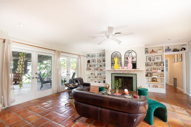 2337 SW 27th Avenue, Fort Lauderdale, FL 33312